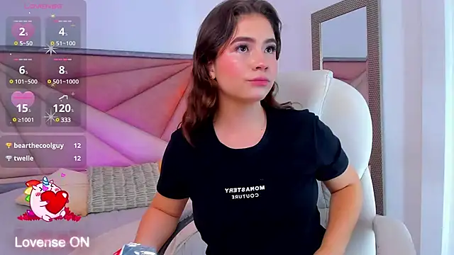 Snapshot of KarenPautt chatting on 12.14.24 KarenPautt online show from 12.14.24