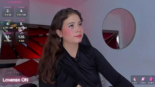 Snapshot of KarenPautt chatting on 02.12.25 KarenPautt online show from 02.12.25