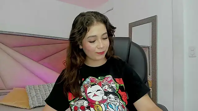 Snapshot of KarenPautt chatting on 02.22.25 KarenPautt online show from 02.22.25