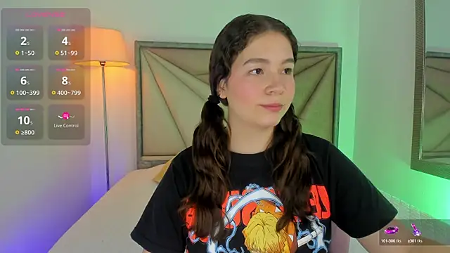 Snapshot of KarenPautt chatting on 09.11.25 KarenPautt online show from 09.11.25