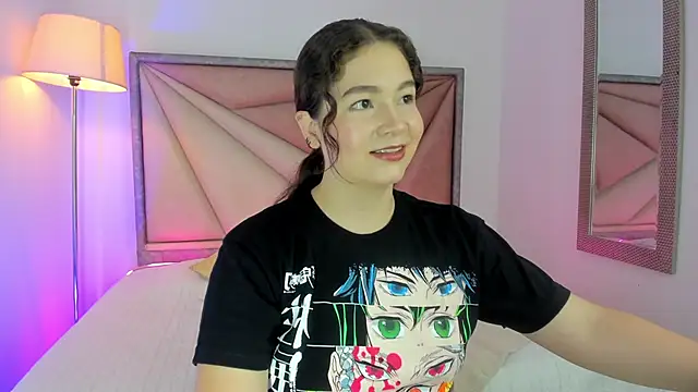 Snapshot of KarenPautt chatting on 09.29.25 KarenPautt online show from 09.29.25