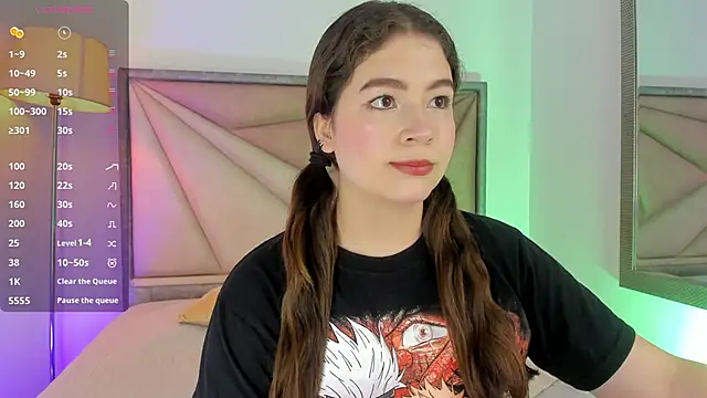 Snapshot of KarenPautt chatting on 10.14.25 KarenPautt online show from 10.14.25