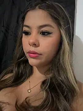 Snapshot of tuckersabrina chatting on 12.14.24 tuckersabrina online show from 12.14.24