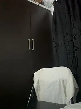 Snapshot of tuckersabrina chatting on 12.16.24 tuckersabrina online show from 12.16.24