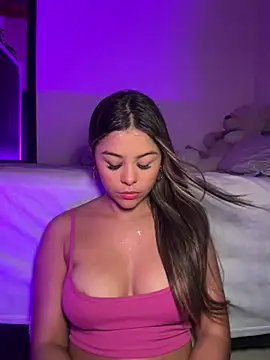 Snapshot of tuckersabrina chatting on 03.03.25 tuckersabrina online show from 03.03.25