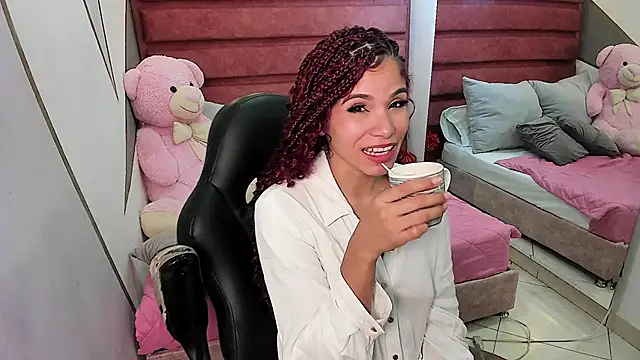 anna  duff online show from 01.05.25