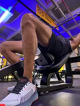 Snapshot of dantedesirexx chatting on 01.13.26 dantedesirexx online show from 01.13.26