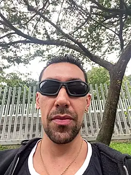 Snapshot of dantedesirexx chatting on 01.15.26 dantedesirexx online show from 01.15.26