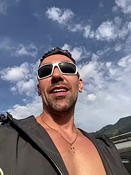 Snapshot of dantedesirexx chatting on 02.10.26 dantedesirexx online show from 02.10.26