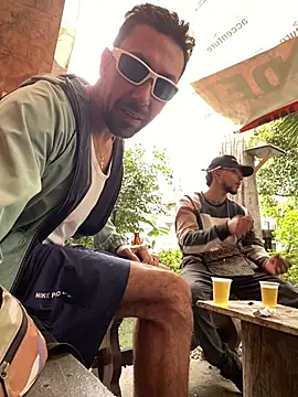 Snapshot of dantedesirexx chatting on 02.18.26 dantedesirexx online show from 02.18.26