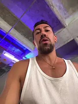 Snapshot of dantedesirexx chatting on 02.19.26 dantedesirexx online show from 02.19.26