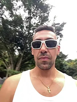 Snapshot of dantedesirexx chatting on 02.25.26 dantedesirexx online show from 02.25.26