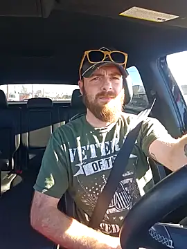 Snapshot of SirYummy18 chatting on 01.15.25 SirYummy18 online show from 01.15.25