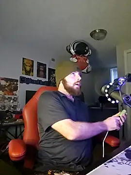 Snapshot of SirYummy18 chatting on 02.17.25 SirYummy18 online show from 02.17.25