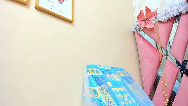 charlotterichardss online show from 12.06.24