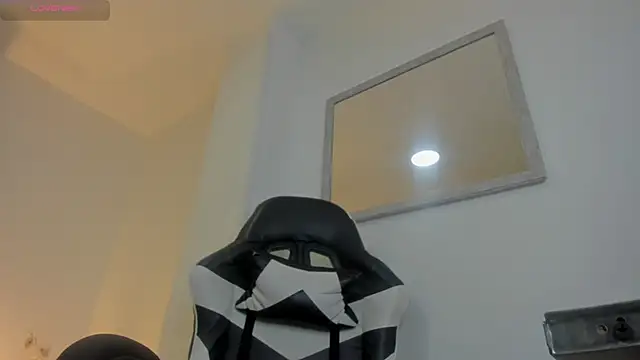 Snapshot of evelin_leroy chatting on 11.28.25 evelin leroy online show from 11.28.25