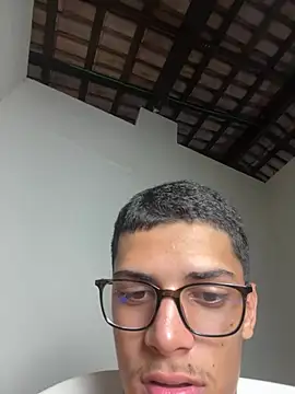 Snapshot of Naka300 chatting on 02.15.25 Naka300 online show from 02.15.25