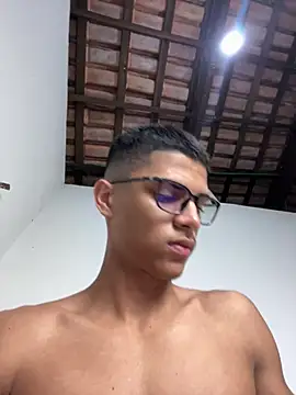 Snapshot of Naka300 chatting on 03.20.25 Naka300 online show from 03.20.25