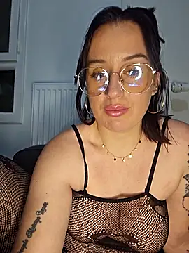 lindsay 33off online show from 02.17.26