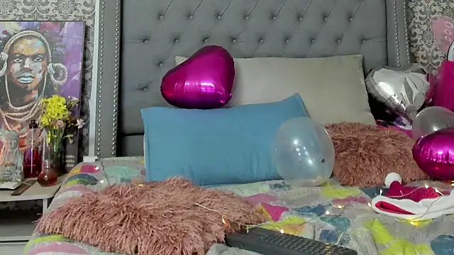 Snapshot of evafoxs chatting on 12.10.24 evafoxs online show from 12.10.24