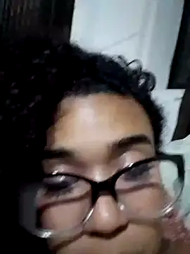 Snapshot of evafoxs chatting on 12.13.24 evafoxs online show from 12.13.24