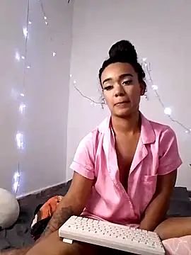 Snapshot of evafoxs chatting on 02.05.25 evafoxs online show from 02.05.25