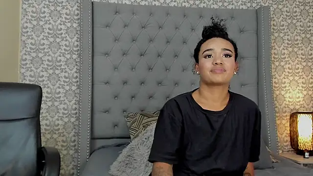 Snapshot of evafoxs chatting on 03.10.25 evafoxs online show from 03.10.25