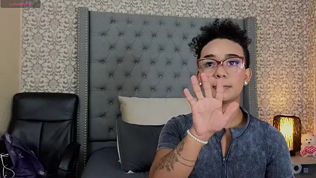 Snapshot of evafoxs chatting on 03.19.25 evafoxs online show from 03.19.25