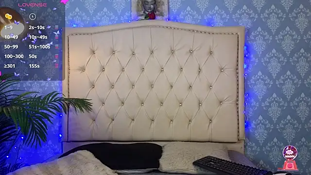 Snapshot of evafoxs chatting on 09.16.25 evafoxs online show from 09.16.25