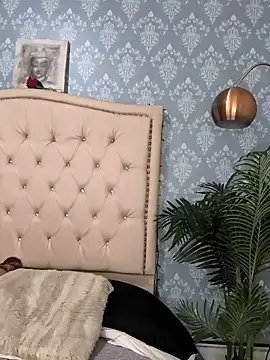 Snapshot of evafoxs chatting on 09.22.25 evafoxs online show from 09.22.25