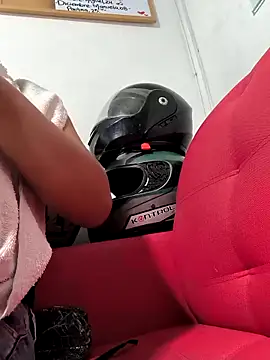 Snapshot of evafoxs chatting on 10.26.25 evafoxs online show from 10.26.25