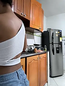 Snapshot of evafoxs chatting on 10.29.25 evafoxs online show from 10.29.25