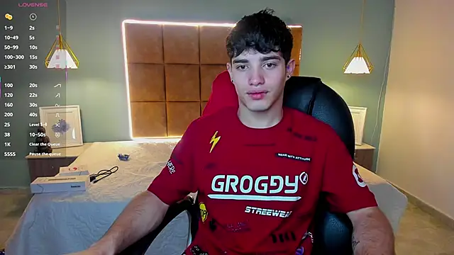 Snapshot of AlejooTwink chatting on 09.26.25 AlejooTwink online show from 09.26.25