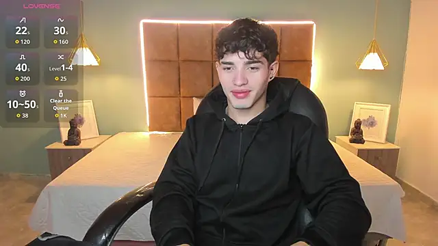 Snapshot of AlejooTwink chatting on 11.29.25 AlejooTwink online show from 11.29.25