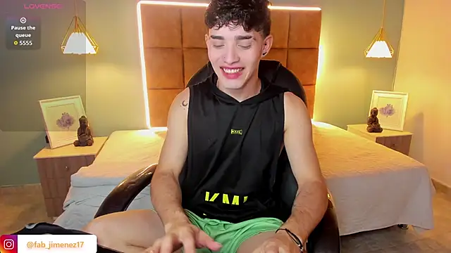 Snapshot of AlejooTwink chatting on 12.05.25 AlejooTwink online show from 12.05.25