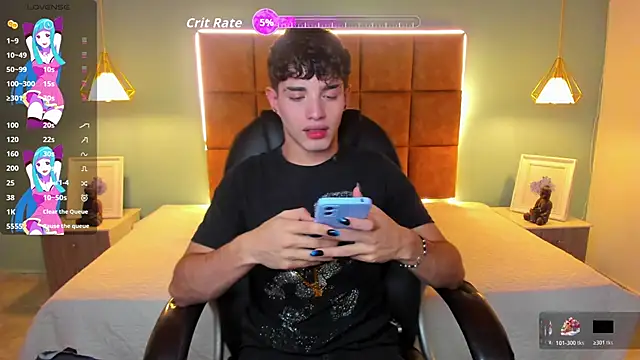 Snapshot of AlejooTwink chatting on 12.15.25 AlejooTwink online show from 12.15.25