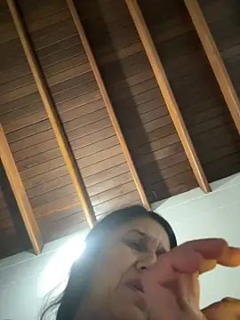 Snapshot of siri_duque chatting on 04.21.26 siri duque online show from 04.21.26