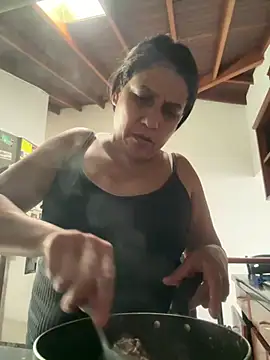 Snapshot of siri_duque chatting on 04.30.26 siri duque online show from 04.30.26