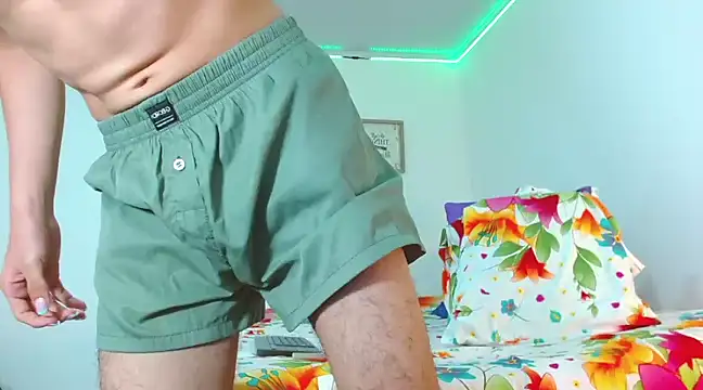 Noah tyler  online show from 12.17.24