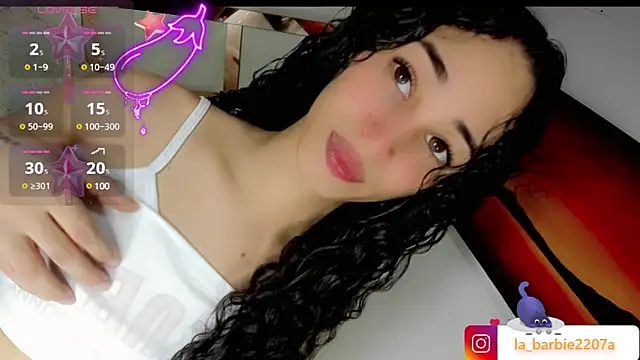Snapshot of barbiedolls_x chatting on 03.02.25 barbiedolls x online show from 03.02.25