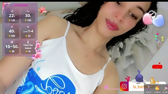Snapshot of barbiedolls_x chatting on 03.20.25 barbiedolls x online show from 03.20.25