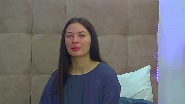 AlexandraBloom online show from 11.28.25