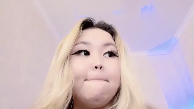 amelia sunlight online show from 02.27.25