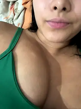 Snapshot of Havenna_ chatting on 10.16.25 Havenna online show from 10.16.25