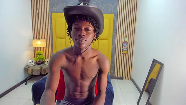 Snapshot of chimi88 chatting on 11.24.25 chimi88 online show from 11.24.25