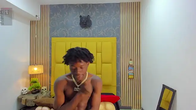 Snapshot of chimi88 chatting on 12.15.25 chimi88 online show from 12.15.25