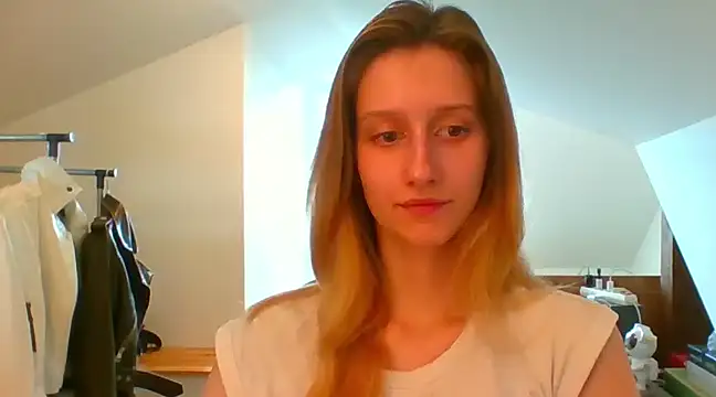 LUNA delight online show from 02.21.25