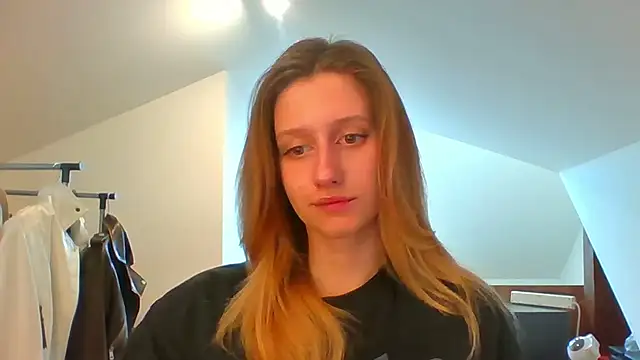 LUNA delight online show from 02.26.25