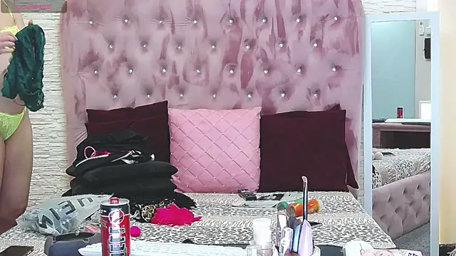 SophiaStarr online show from 02.15.25