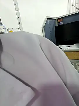 Megan jennerr online show from 03.19.25